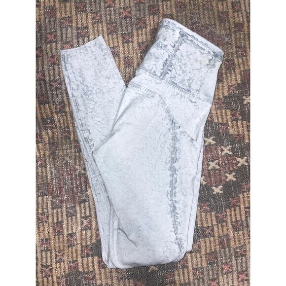 Lululemon Light Blue/Grey Pebble Tone Leggings Size 4 - Picture 3 of 7